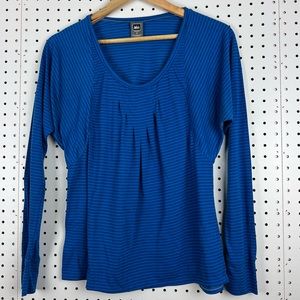 REI Women's Long Sleeve Scoop Neck T-Shirt Size Small Blue Stripe 854551